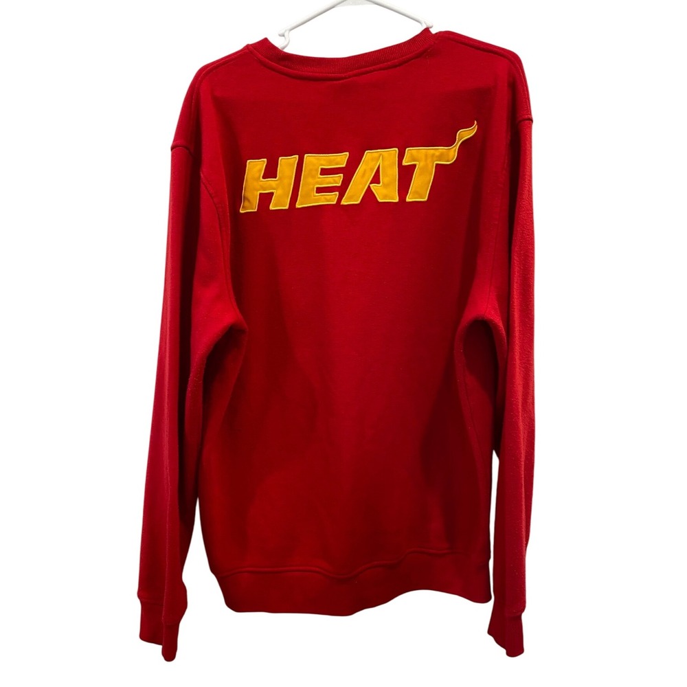 Miami Heat NBA Basketball Embroidered Red Crewneck Sweatshirt Men's Size XL‎